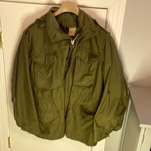 Men’s vintage military jacket. Size M